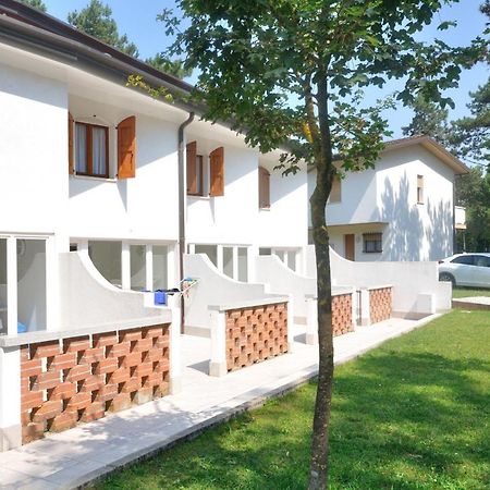 Villaggio Delfino Bibione Esterno foto