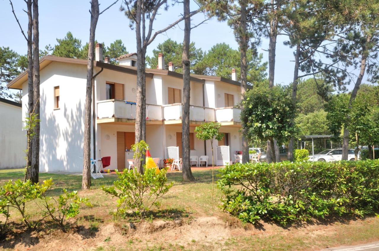 Villaggio Delfino Bibione Esterno foto