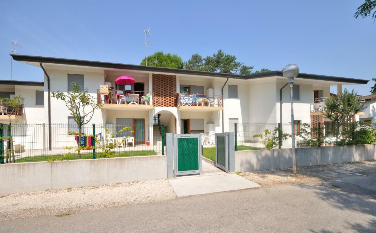 Villaggio Delfino Bibione Esterno foto